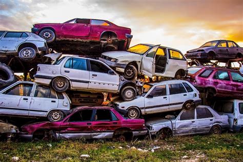 selling salvage cars overseas.